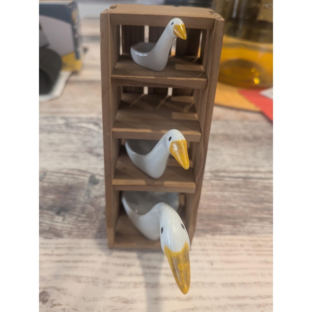 1980's Avon Ceramic Geese Goose Measuring Spoons & Wood Stand Missing Half Tsp.
